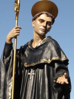 el rey del mundo pero encontre mujeres ami paso